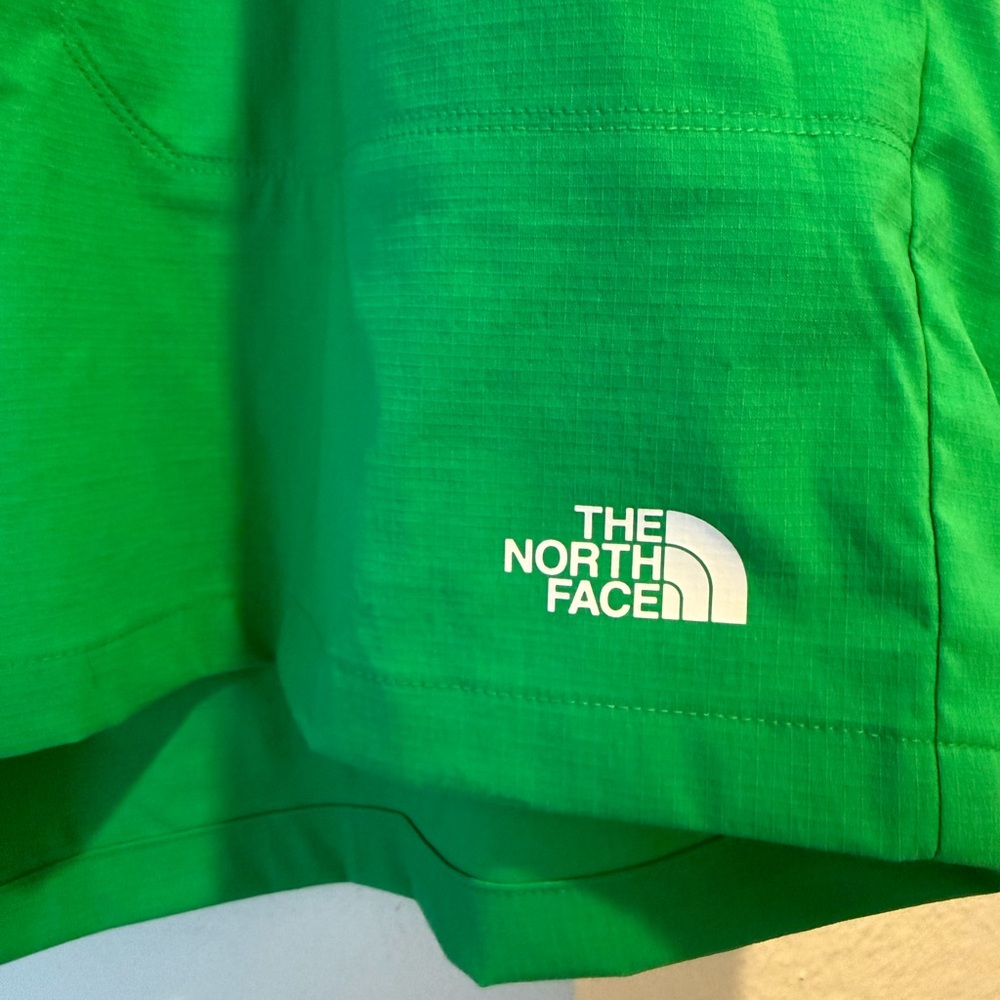 The North Face Women's XL Class V
Pathfinder Belted Shorts - Picture 3 of 5